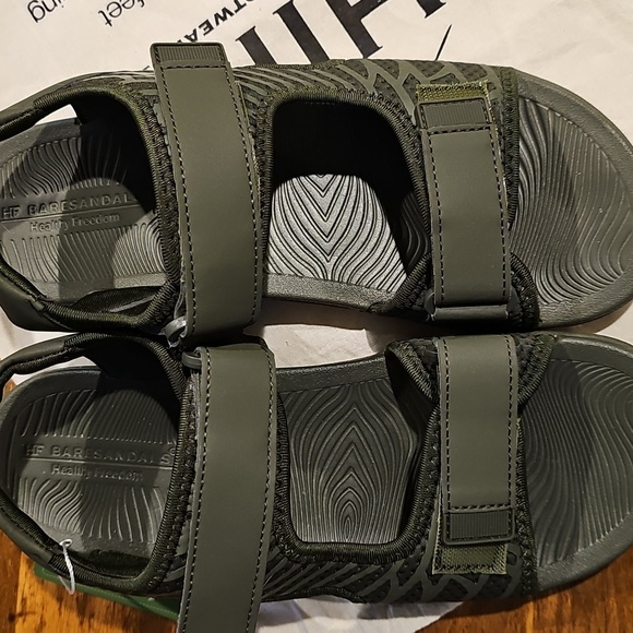 ๐NEW HIKE FOOTWEAR SANDALS Army Green (๐ฒprice reduced!) ๐ - Picture 2 of 12